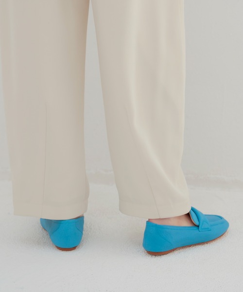 DRESSLAVE(ドレスレイブ)の「big tuck curve pants(ビッグタックカーブパンツ)(その他パンツ・レディース・ホワイト/カーキ・38/36)」の16枚目の写真