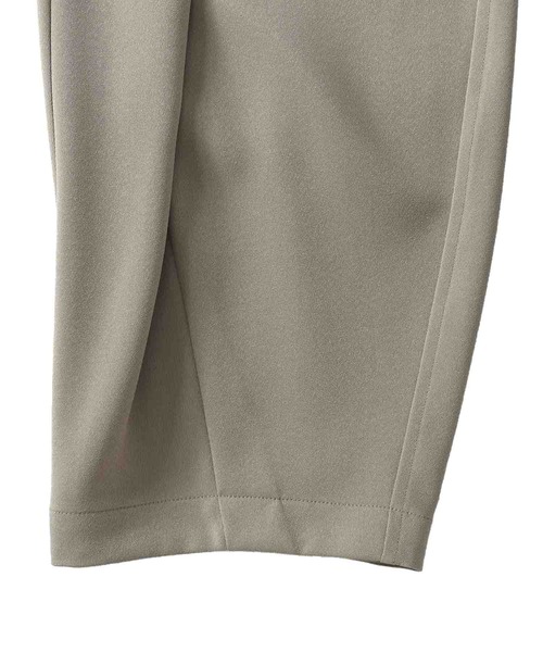 DRESSLAVE(ドレスレイブ)の「big tuck curve pants(ビッグタックカーブパンツ)(その他パンツ・レディース・ホワイト/カーキ・38/36)」の19枚目の写真