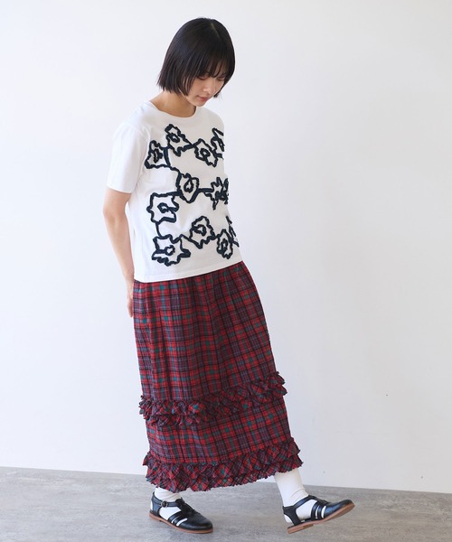 bulle de savon(ビュルデサボン)の「くるくるはなテープ刺繍Tシャツ(Tシャツ/カットソー・レディース・ホワイト/ネイビー・FREE)」の16枚目の写真