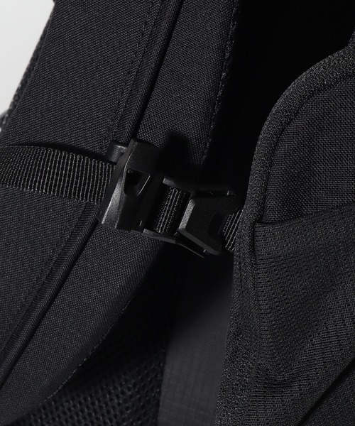 WILD THINGS(ワイルドシングス)の「【WILD THINGS/ワイルドシングス】MINIMALIST SPECTRA BACKPACK/ミニマリスト スペクトラ バックパック(容量:約20L)(バックパック/リュック・メンズ・ホワイト系その他/ブラック系その他・FREE)」の14枚目の写真