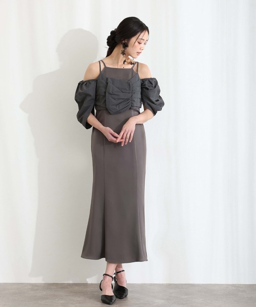 PourVous（プールヴー）の「ミモレ丈&袖あり フォーマル リボンボリューム袖セレモニー 結婚式 二次会 パーティー ドレス オケージョンドレス 同窓会 成人式 グログランパフスリーブオフショル お呼ばれ 謝恩会 20代 30代（ドレス・レディース・ベージュ/チャコール/ブラック・M）」の15枚目の写真