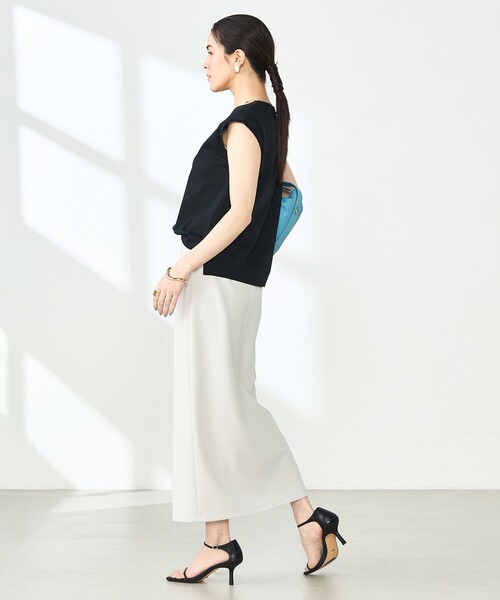 NOLLEY’S Sophi(ノーリーズソフィ)の「ウォッシャブルダンボール前後2WAYタイトスカート(スカート・レディース・ライトブルー/ブラック/ベージュ・36/38/34)」の6枚目の写真