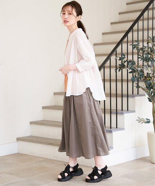 ikka(イッカ)の「コットン楊柳バンドカラーシャツ(シャツ/ブラウス・レディース・オフホワイト/チャコールグレー/ブルー/イエロー・M/L/S)」の17枚目の写真