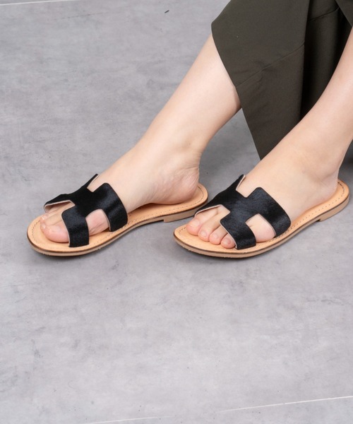 Rivel（リヴェル）の「【L’ ANGOLO DEL CUOIO/ランゴロデルクオイオ】レザーサンダル　フラットサンダル（サンダル・レディース・ブラック×ベージュ/ブラック・38/39/36/37）」の6枚目の写真