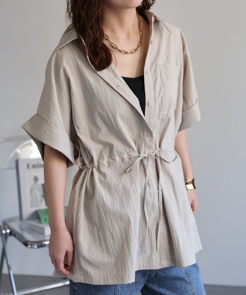 ap retro(アプレトロ)の「ロールアップスリーブ / ウエストドロストシャツ(シャツ/ブラウス・レディース・ネイビー/ベージュ/ブルー/オフホワイト・FREE)」の16枚目の写真