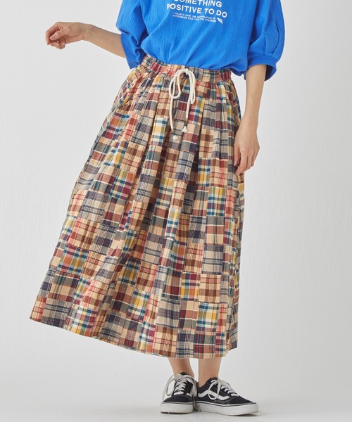 KRIFF MAYER Lady's Collection（クリフメイヤーレディースコレクション）の「【綿100%】マドラスパッチワークスカート（スカート・レディース・オフホワイト/ネイビー/サンドベージュ・MEDIUM/LARGE）」の3枚目の写真