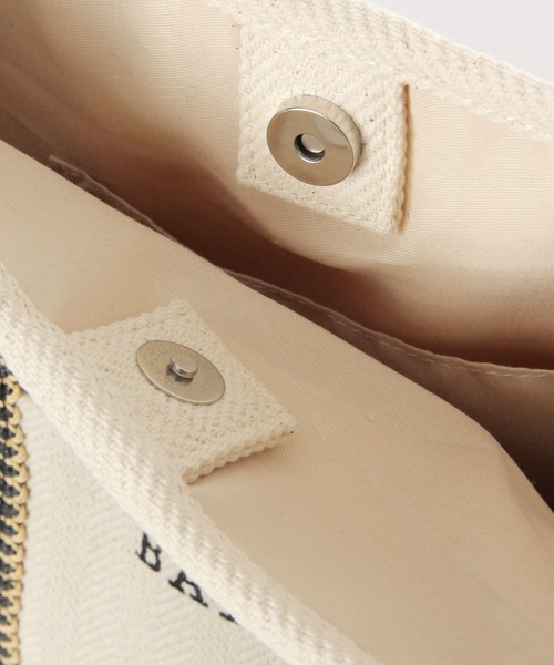 BAYFLOW（ベイフロー）の「[旅行やマザーズバッグに]25SヘリンボンロゴトートL（トートバッグ・レディース・ナチュラル・FREE）」の4枚目の写真