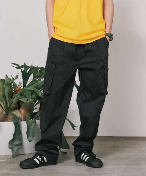SKKONE(スコーネ)の「SKKONE/スコーネ リラックスカーゴパンツ メンズ 夏物 夏服(カーゴパンツ・メンズ・オリーブ/ブラック/ブラウン・L/M/LL)」の2枚目の写真