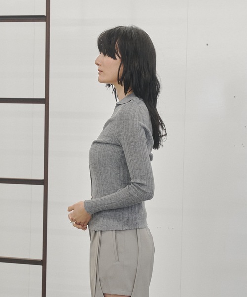 Lutim by u(ルチバイユー)の「Tight rib polo knit / タイトリブポロニット(ニット/セーター・レディース・ブルー/チャコールグレー/グレー/ナチュラル/イエロー・FREE)」の14枚目の写真