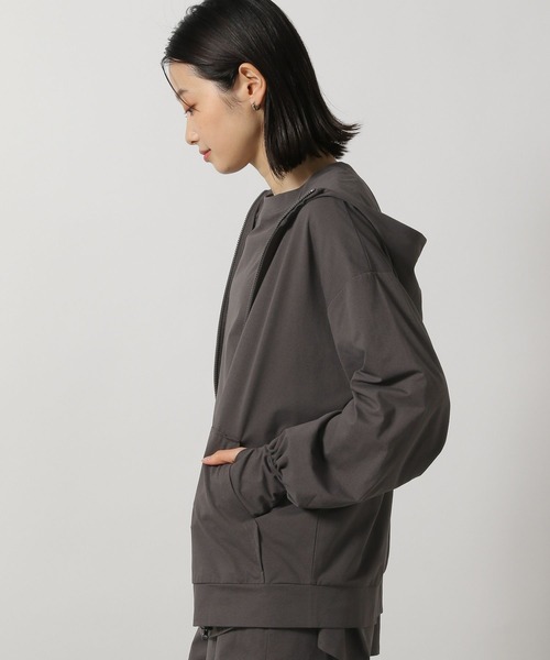 LAKOLE(ラコレ)の「【多機能ウェア】ラッシュガードフードパーカー / 291767(ラッシュガード・レディース・モカ/オフホワイト/チャコールグレー・FREE)」の21枚目の写真