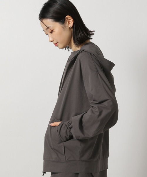 LAKOLE(ラコレ)の「【多機能ウェア】ラッシュガードフードパーカー / 291767(ラッシュガード・レディース・モカ/オフホワイト/チャコールグレー・FREE)」の22枚目の写真