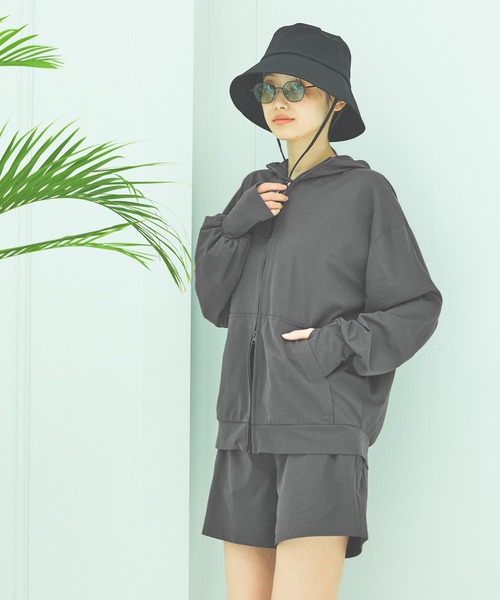 LAKOLE(ラコレ)の「【多機能ウェア】ラッシュガードフードパーカー / 291767(ラッシュガード・レディース・モカ/オフホワイト/チャコールグレー・FREE)」の7枚目の写真