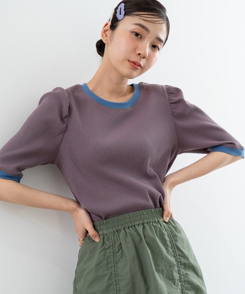 SABUROKU(サブロク)の「【SABUROKU】着るだけで 華奢魅せ ギャザースリーブ 半袖 プルオーバー(Tシャツ/カットソー・レディース・イエロー/ブルー・M)」の1枚目の写真