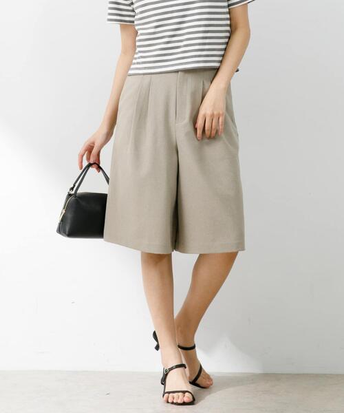 F by ROSSO(エフバイロッソ)の「『UR TECH DRYLUXE』F by ROSSO タックハーフパンツ(その他パンツ・レディース・ブラック/モカ/ベージュ・36/38)」の4枚目の写真