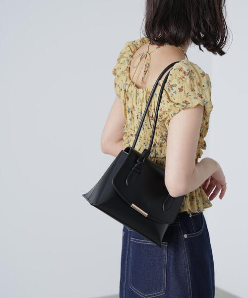 FREE'S MART（フリーズマート）の「◆ロングショルダーバッグ（ショルダーバッグ・レディース・ブラック/ホワイト/ベージュ・ﾌﾘ-）」の4枚目の写真