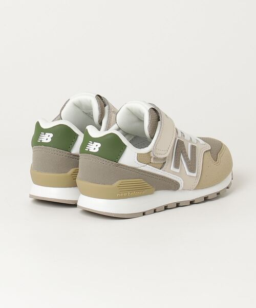 NEW BALANCE（ニューバランス）の「996（スニーカー・キッズ・ベージュ系その他2/ベージュ系その他/グレー系その他2/グレー系その他・24.0cm/24.5cm/25.0cm/23.5cm/23.0cm/22.5cm/20.0cm/20.5cm/21.0cm/21.5cm/22.0cm/17.0cm/17.5cm/18.0cm/18.5cm/19.0cm/19.5cm）」の6枚目の写真