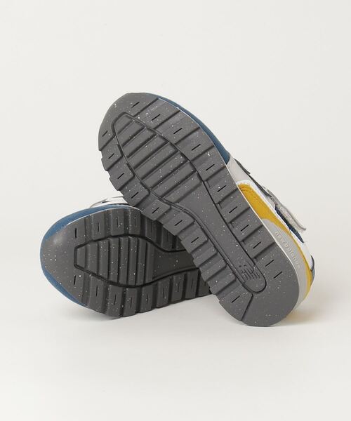 NEW BALANCE（ニューバランス）の「996（スニーカー・キッズ・ベージュ系その他2/ベージュ系その他/グレー系その他2/グレー系その他・24.0cm/24.5cm/25.0cm/23.5cm/23.0cm/22.5cm/20.0cm/20.5cm/21.0cm/21.5cm/22.0cm/17.0cm/17.5cm/18.0cm/18.5cm/19.0cm/19.5cm）」の16枚目の写真