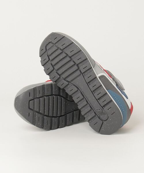 NEW BALANCE（ニューバランス）の「996（スニーカー・キッズ・ベージュ系その他2/ベージュ系その他/グレー系その他2/グレー系その他・24.0cm/24.5cm/25.0cm/23.5cm/23.0cm/22.5cm/20.0cm/20.5cm/21.0cm/21.5cm/22.0cm/17.0cm/17.5cm/18.0cm/18.5cm/19.0cm/19.5cm）」の10枚目の写真