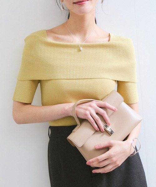 VIS（ビス）の「【アンチピリング/UVケア/洗える】オフショルハーフスリーブニット（ニット/セーター・レディース・オフホワイト/ネイビー/ダークブラウン/ライトグリーン/ピンク/ブラック/イエロー系その他・FREE）」の6枚目の写真