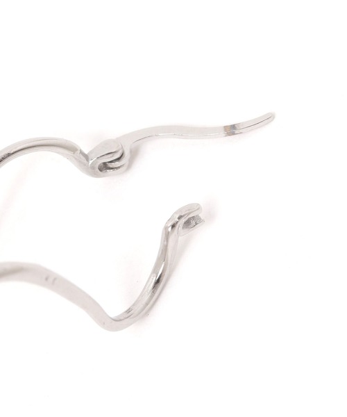 LEPSIM(レプシィム)の「ステンレスツイストピアス 490881(ピアス(両耳用)・レディース・ゴールド/シルバー・ONE SIZE)」の5枚目の写真