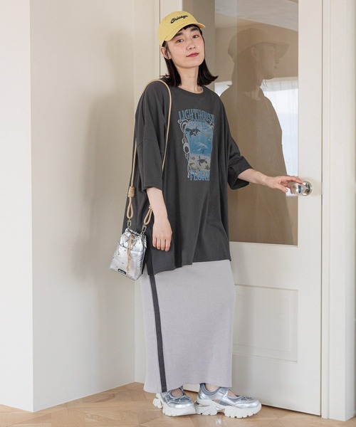 niko and...（ニコアンド）の「イルカアソートBIGTシャツ（Tシャツ/カットソー・レディース・チャコール/グレー/オフホワイト・FREE）」の4枚目の写真