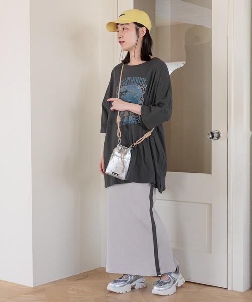 niko and...（ニコアンド）の「イルカアソートBIGTシャツ（Tシャツ/カットソー・レディース・チャコール/グレー/オフホワイト・FREE）」の5枚目の写真