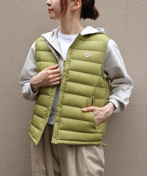 DANTON(ダントン)の「DANTON/ダントン インナーダウンクルーネックベスト INNERDOWN CREWNECK VEST DT-A0002 RRT(ダウンベスト・レディース・スモークピンク/ブラック/ナチュラル/ライム・M/S)」の3枚目の写真