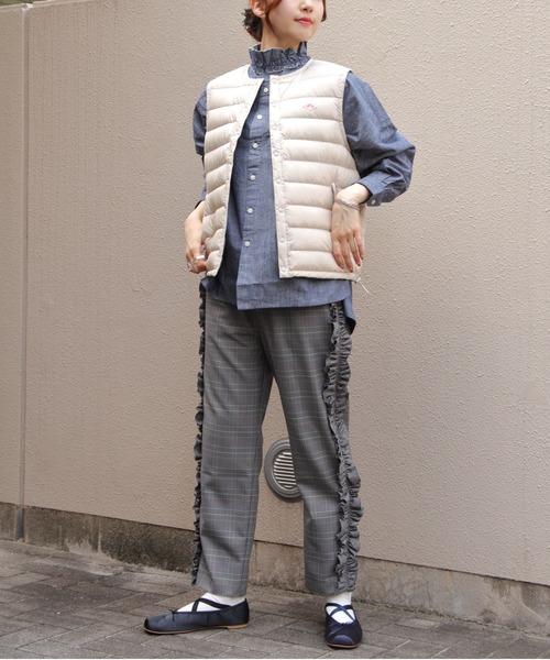 DANTON（ダントン）の「DANTON/ダントン　インナーダウンクルーネックベスト　INNERDOWN CREWNECK VEST　DT-A0002 RRT（ダウンベスト・レディース・スモークピンク/ブラック/ナチュラル・M/S）」の9枚目の写真