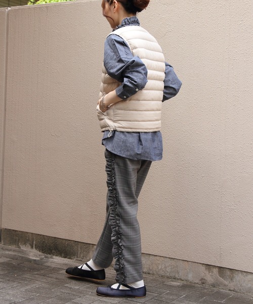 DANTON（ダントン）の「DANTON/ダントン　インナーダウンクルーネックベスト　INNERDOWN CREWNECK VEST　DT-A0002 RRT（ダウンベスト・レディース・スモークピンク/ブラック/ナチュラル・M/S）」の11枚目の写真