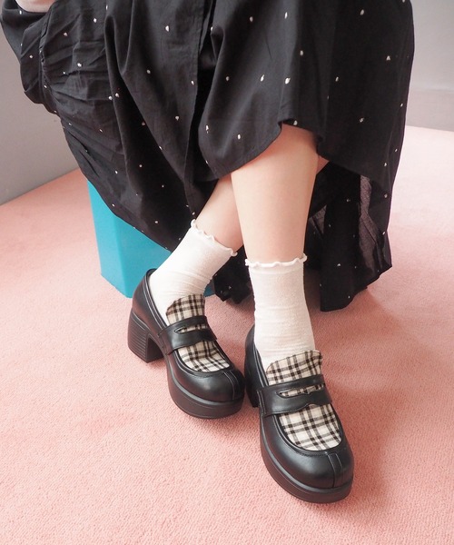 byあしながおじさん（バイアシナガオジサン）の「厚底コインローファーパンプス　8490119（ローファー・レディース・ベージュ/ダークブラウン/ブラック/カーキ/ブラック系その他/ベージュ系その他/ブラウン系その他・S/M/L/LL）」の16枚目の写真