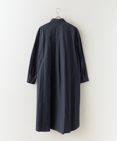 c/est(シーエ)の「c/est/シーエ LOSS シャツワンピース 秋物 秋服 2026年秋冬(シャツワンピース・レディース・ネイビー/オフホワイト/ブルー・FREE)」の14枚目の写真