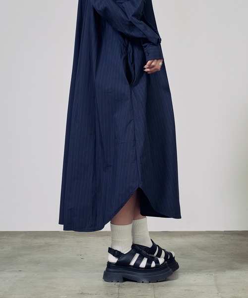 c/est(シーエ)の「c/est/シーエ LOSS シャツワンピース 秋物 秋服 2026年秋冬(シャツワンピース・レディース・ネイビー/オフホワイト/ブルー・FREE)」の18枚目の写真