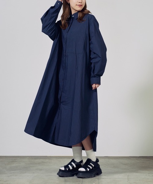 c/est(シーエ)の「c/est/シーエ LOSS シャツワンピース 秋物 秋服 2026年秋冬(シャツワンピース・レディース・ネイビー/オフホワイト/ブルー・FREE)」の8枚目の写真