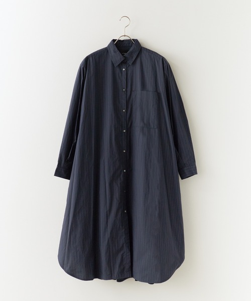 c/est(シーエ)の「c/est/シーエ LOSS シャツワンピース 秋物 秋服 2026年秋冬(シャツワンピース・レディース・ネイビー/オフホワイト/ブルー・FREE)」の13枚目の写真