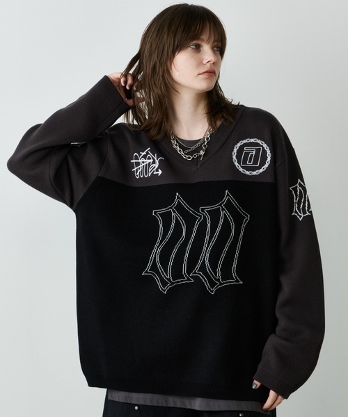 AIVER（アイバー）の「AIVER　フットボールオーバーニット（ニット/セーター・メンズ・ブラック/ダークグレー/グレー・LARGE/MEDIUM/SMALL）」の3枚目の写真