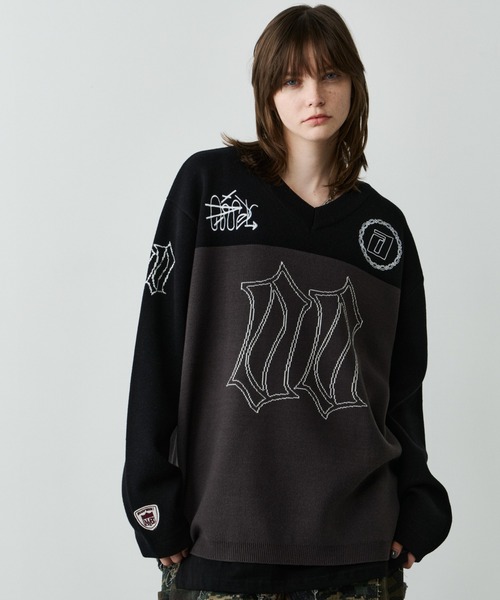 AIVER（アイバー）の「AIVER　フットボールオーバーニット（ニット/セーター・メンズ・ブラック/ダークグレー/グレー・LARGE/MEDIUM/SMALL）」の9枚目の写真