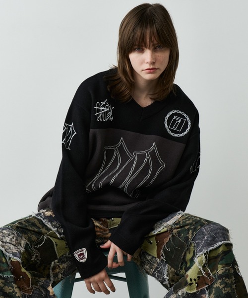 AIVER（アイバー）の「AIVER　フットボールオーバーニット（ニット/セーター・メンズ・ブラック/ダークグレー/グレー・LARGE/MEDIUM/SMALL）」の12枚目の写真