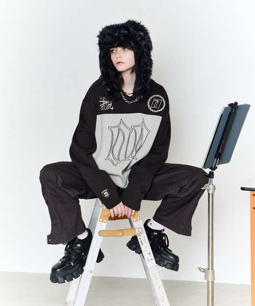 AIVER（アイバー）の「AIVER　フットボールオーバーニット（ニット/セーター・メンズ・ブラック/ダークグレー/グレー・LARGE/MEDIUM/SMALL）」の5枚目の写真