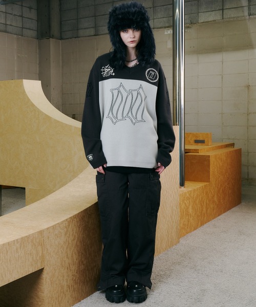 AIVER（アイバー）の「AIVER　フットボールオーバーニット（ニット/セーター・メンズ・ブラック/ダークグレー/グレー・LARGE/MEDIUM/SMALL）」の6枚目の写真