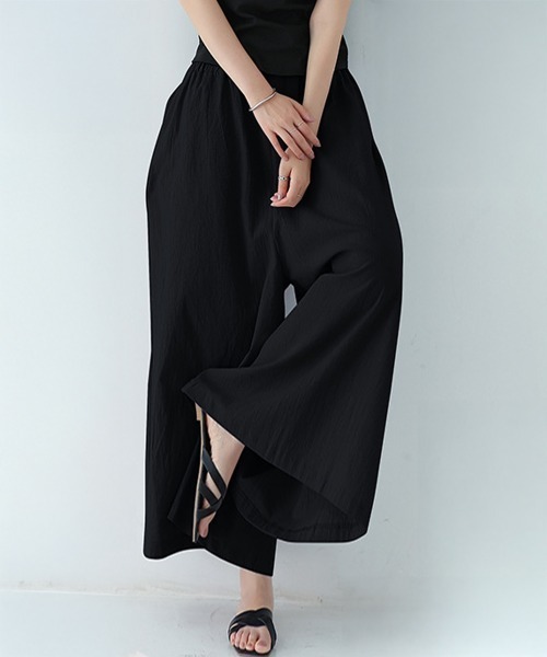 Miniministore(ミニミニストア)の「リラックスワイドパンツ キュロットパンツ(チノパンツ・レディース・ブラック/カーキ/ブルーグリーン/ブルー/ライトグレー/ベージュ/ラベンダー/オレンジ/ミント/ネイビー/ダークグレー/レッド・FREE)」の2枚目の写真