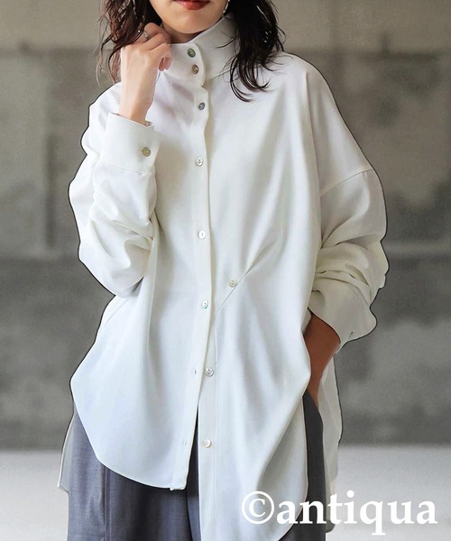 antiqua(アンティカ)の「アシメ スタンドカラーシャツ(シャツ/ブラウス・レディース・グレー/ブラック/ホワイト・ONESIZE)」の1枚目の写真