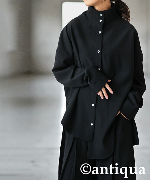 antiqua(アンティカ)の「アシメ スタンドカラーシャツ(シャツ/ブラウス・レディース・グレー/ブラック/ホワイト・ONESIZE)」の2枚目の写真