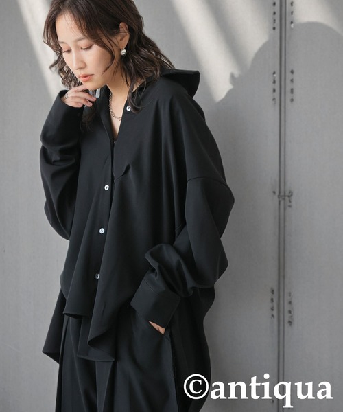 antiqua(アンティカ)の「アシメ スタンドカラーシャツ(シャツ/ブラウス・レディース・グレー/ブラック/ホワイト・ONESIZE)」の4枚目の写真