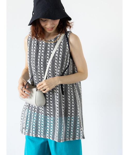 Lugnoncure（ルノンキュール）の「ラッセルレースノースリチュニック（その他トップス・レディース・ブラック/キナリ/オフホワイト・F）」の2枚目の写真