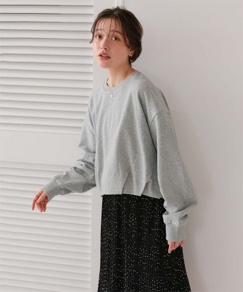 titivate（ティティベイト）の「ボリュームスリーブバルーンスウェットトップス（スウェット・レディース・チャコール/ネイビー/グレー/オフホワイト・M/L）」の17枚目の写真