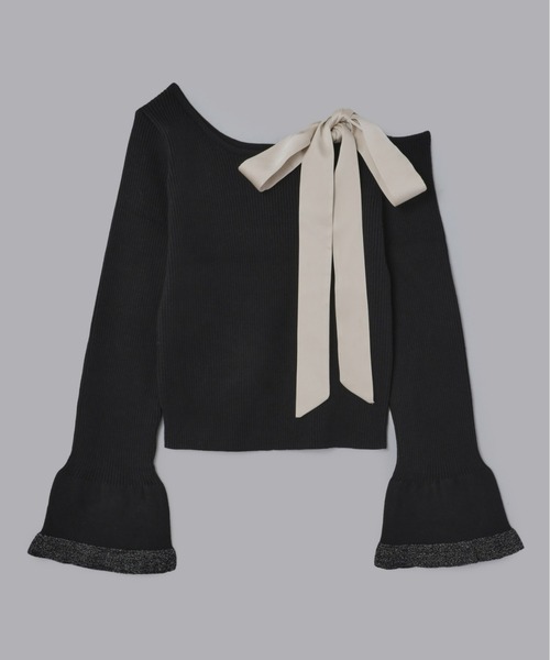 Olu.（オルドット）の「ショルダーリボンフレアスリーブニット（ニット/セーター・レディース・アイボリー/ブラック/ボルドー・FREE）」の7枚目の写真