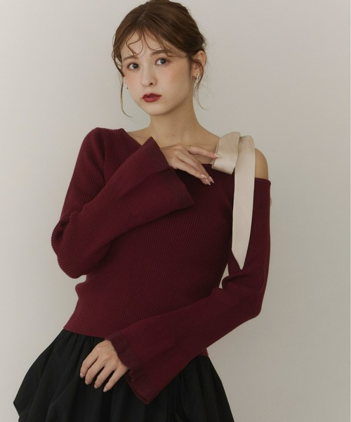 Olu.（オルドット）の「ショルダーリボンフレアスリーブニット（ニット/セーター・レディース・アイボリー/ブラック/ボルドー・FREE）」の14枚目の写真