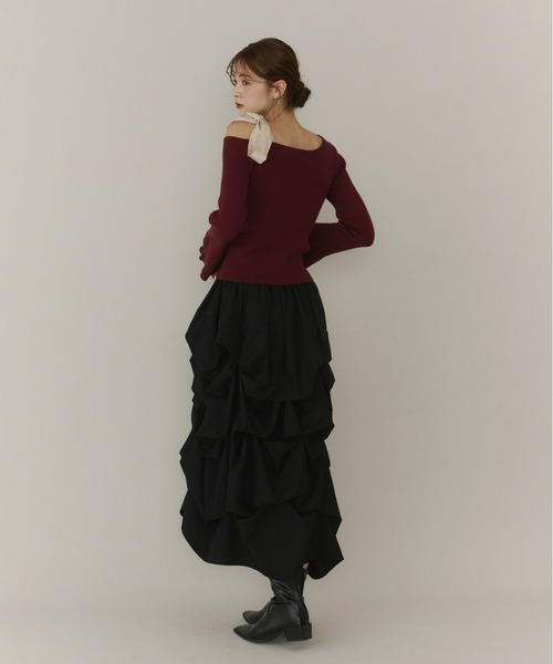 Olu.（オルドット）の「ショルダーリボンフレアスリーブニット（ニット/セーター・レディース・アイボリー/ブラック/ボルドー・FREE）」の17枚目の写真