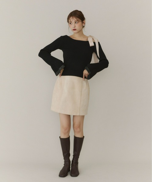 Olu.（オルドット）の「ショルダーリボンフレアスリーブニット（ニット/セーター・レディース・アイボリー/ブラック/ボルドー・FREE）」の19枚目の写真