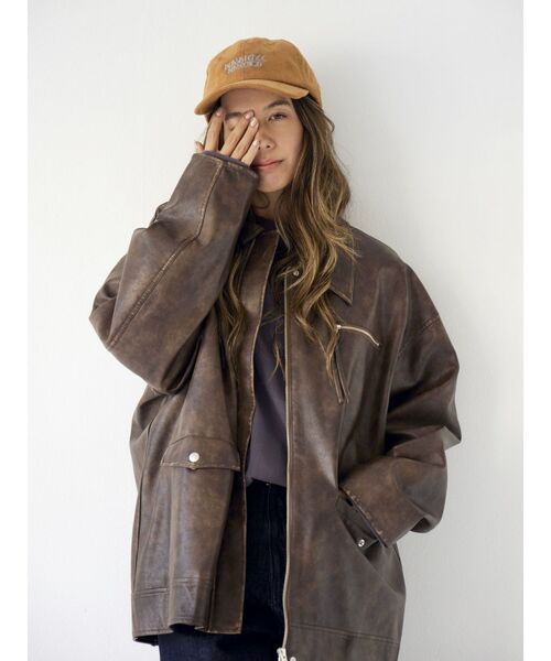 Ungrid(アングリッド)の「フェイクスウェードロゴキャップ(キャップ・レディース・ベージュ/ブラウン・FREE)」の4枚目の写真